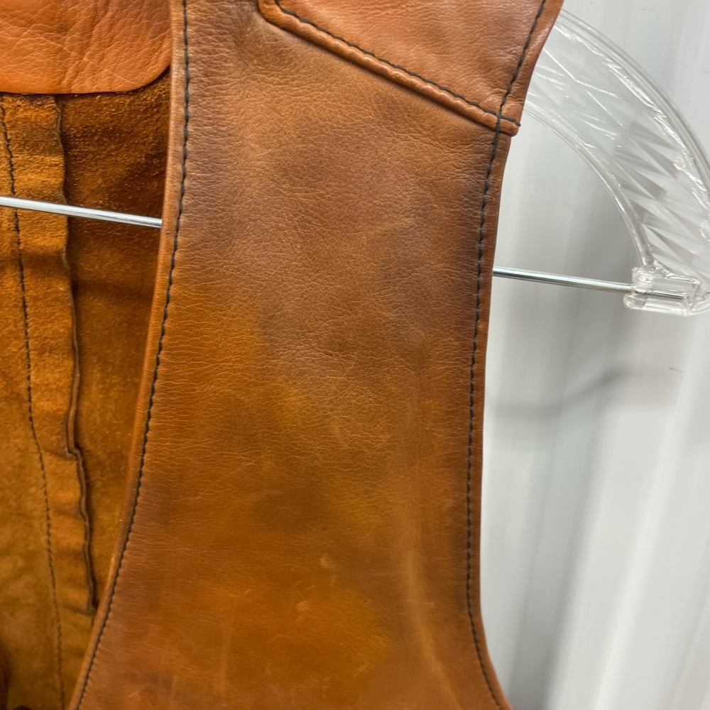Vintage Men’s Tan Leather Vest - Picture 4 of 16